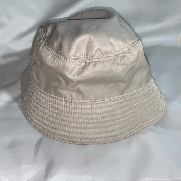 PRADA beige Re-issue Nylon BUCKET HAT Size Medium IN STORE NOW $695 - Picture 13 of 15